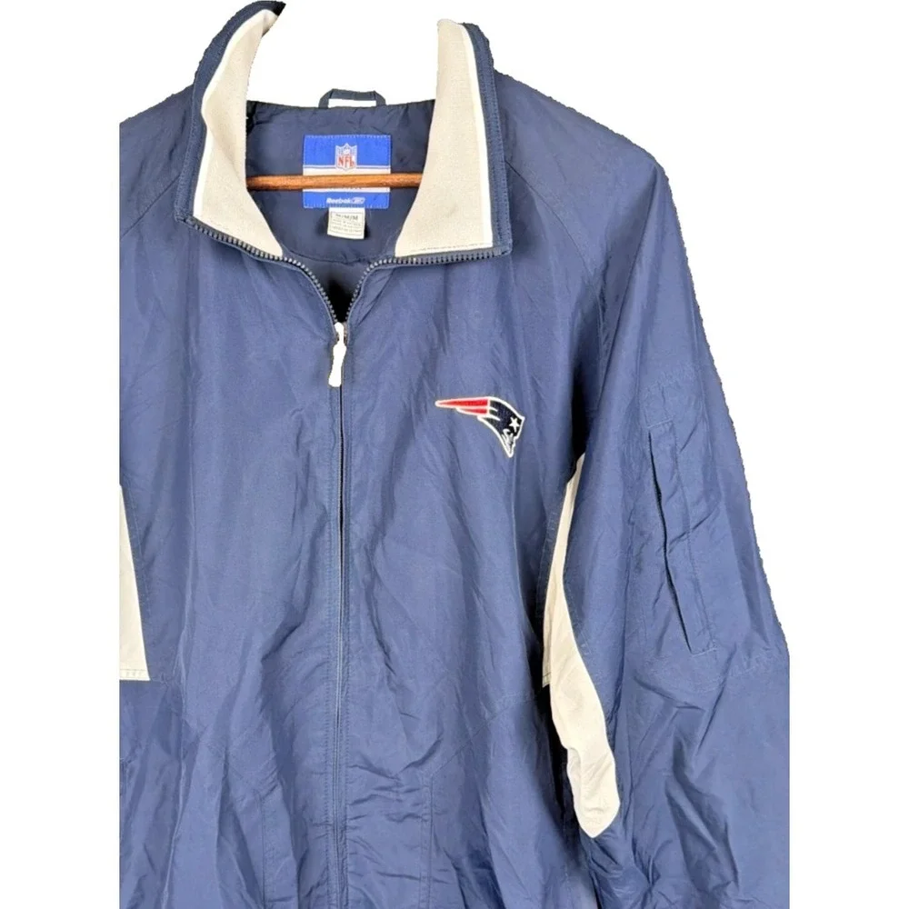 Reebok NFL On Field New England Patriots Jacket Full Zip Windbreaker M Blue Grey